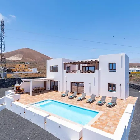 Villa Medio Panuelo By Tías